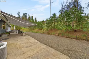 694 Orchard Ln, Roseburg, OR 97471 - Photo 44