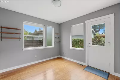 1051 N Fremont St, Portland, OR 97227 - Photo 4