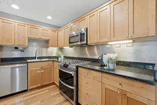 1051 N Fremont St, Portland, OR 97227 - Photo 22