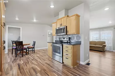 300 SW 7th Ave #120, Battle Ground, WA 98604 - Photo 12