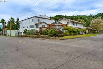 48251/48247 E Commercial St, Oakridge, OR 97463 - Photo 42