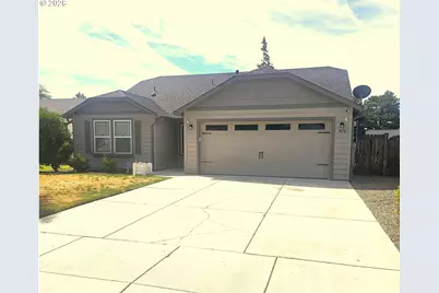 3176 SW Evergreen Ave, Redmond, OR 97756 - Photo 1