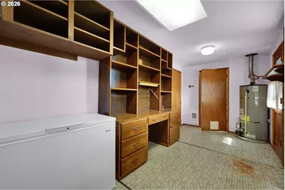 444 N 1st St, Creswell, OR 97426 - Photo 32