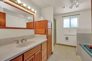444 N 1st St, Creswell, OR 97426 - Photo 24