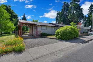 444 N 1st St, Creswell, OR 97426 - Photo 2