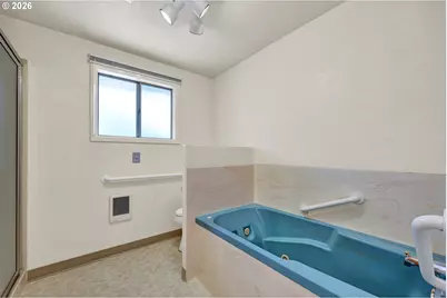 444 N 1st St, Creswell, OR 97426 - Photo 26
