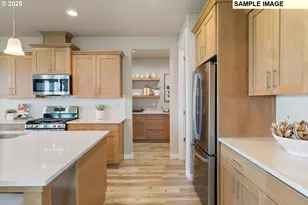 3076 Olympic St, Woodburn, OR 97071 - Photo 34