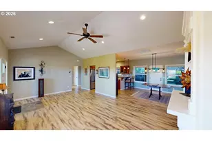 7200 Vista Ridge Dr, Brookings, OR 97415 - Photo 8