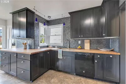 2508 SE 67th Ave, Portland, OR 97206 - Photo 6