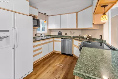 1600 E Rhododendron Dr #29, Florence, OR 97439 - Photo 12