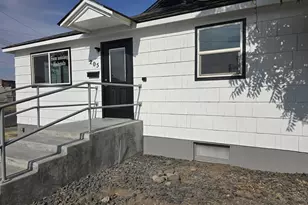 205 SW 3rd St, Hermiston, OR 97838 - Photo 8