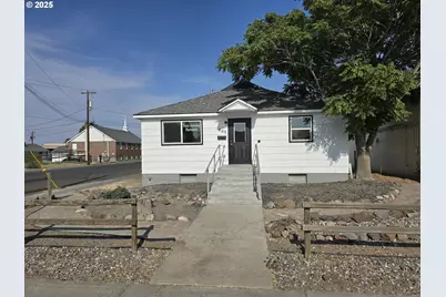 205 SW 3rd St, Hermiston, OR 97838 - Photo 2