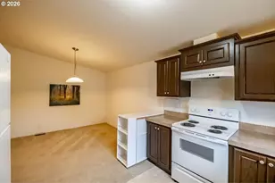 612 N Cascade Dr, Woodburn, OR 97071 - Photo 14