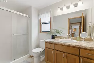 2211 NE 156th Ave, Portland, OR 97230 - Photo 22