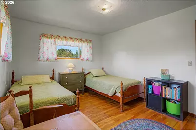 1016 NE 10th Ave, Hillsboro, OR 97124 - Photo 22