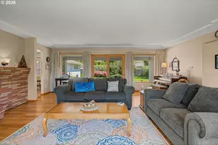 1016 NE 10th Ave, Hillsboro, OR 97124 - Photo 8