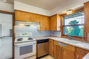 14180 SW 103rd Ave, Portland, OR 97224 - Photo 6