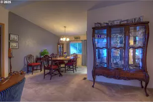 1699 N Terry St, Eugene, OR 97402 - Photo 26