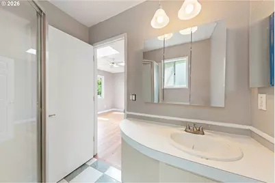 1025 N 3rd St, Woodburn, OR 97071 - Photo 26