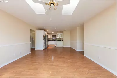 1025 N 3rd St, Woodburn, OR 97071 - Photo 16