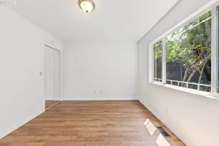 1025 N 3rd St, Woodburn, OR 97071 - Photo 32