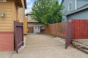 1753 NW Wonderview Ave, Gresham, OR 97030 - Photo 40