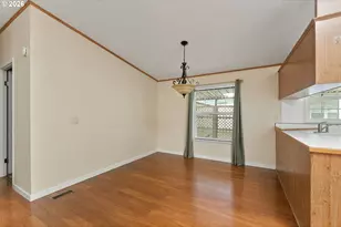 111 River Ridge Ave, Roseburg, OR 97471 - Photo 6