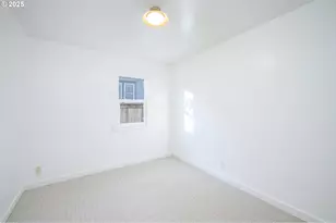 326 NE 8th St, McMinnville, OR 97128 - Photo 28