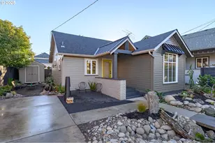 326 NE 8th St, McMinnville, OR 97128 - Photo 4