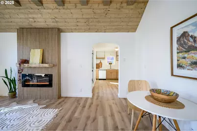 326 NE 8th St, McMinnville, OR 97128 - Photo 14