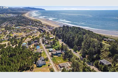 32650 Circle Dr, Pacific City, OR 97135 - Photo 2