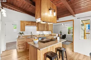 9025 N Clarendon Ave, Portland, OR 97203 - Photo 6