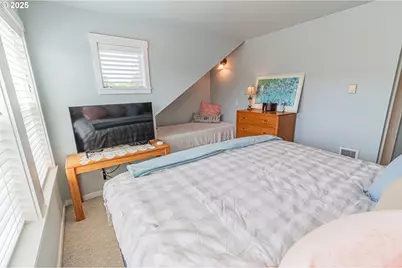 319 Kinnikinnick Way, Depoe Bay, OR 97341 - Photo 22
