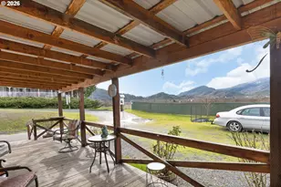 583 Suncrest St, Myrtle Creek, OR 97457 - Photo 24