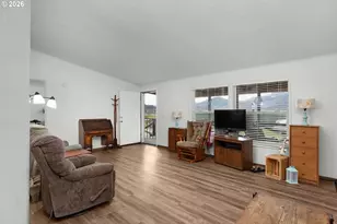 583 Suncrest St, Myrtle Creek, OR 97457 - Photo 6