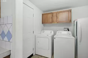 583 Suncrest St, Myrtle Creek, OR 97457 - Photo 10