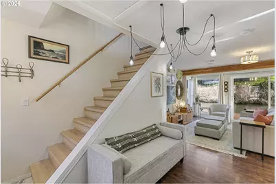 376 N Tomahawk Island Dr, Portland, OR 97217 - Photo 12