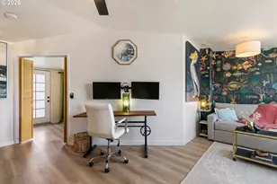 376 N Tomahawk Island Dr, Portland, OR 97217 - Photo 30