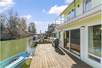 376 N Tomahawk Island Dr, Portland, OR 97217 - Photo 44