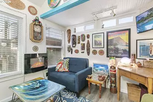 376 N Tomahawk Island Dr, Portland, OR 97217 - Photo 38