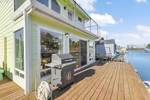 376 N Tomahawk Island Dr, Portland, OR 97217 - Photo 40