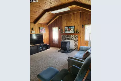 4359 Canyonville Riddle Rd, Riddle, OR 97469 - Photo 4