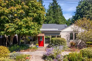 1174 Juniper Ave, Coos Bay, OR 97420 - Photo 2