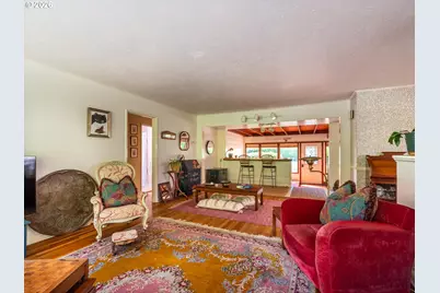 1174 Juniper Ave, Coos Bay, OR 97420 - Photo 16