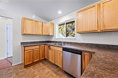 583 SE Ponderosa Dr, Madras, OR 97741 - Photo 8