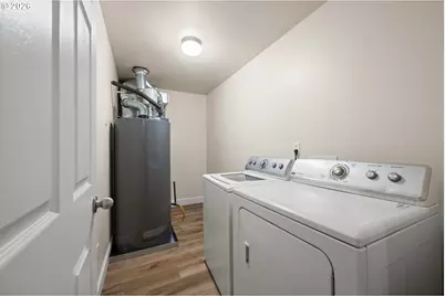 583 SE Ponderosa Dr, Madras, OR 97741 - Photo 14