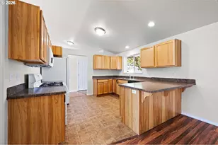 583 SE Ponderosa Dr, Madras, OR 97741 - Photo 6