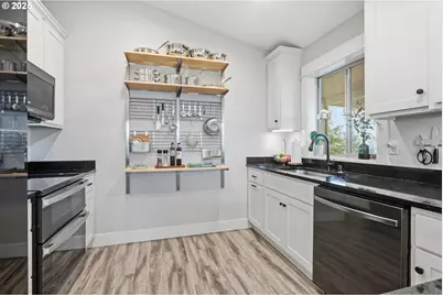 32400 NE Clearwater Dr, Yacolt, WA 98675 - Photo 8