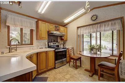 3921 E Fourth Plain Blvd #13, Vancouver, WA 98661 - Photo 8