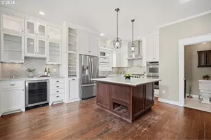 3425 S Corbett Ave, Portland, OR 97239 - Photo 8